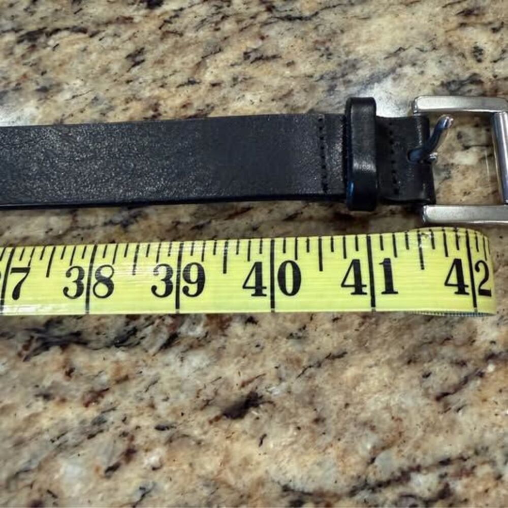 Eddie Bauer 41 inch XL black leather belt EUC